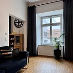 Apartament Boutique Limonia - Historic Heart Of *